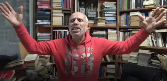 'Kitap okumak cahilliktir' diyen sahaf herkesi kandırmış! Gerçek çok başka çıktı