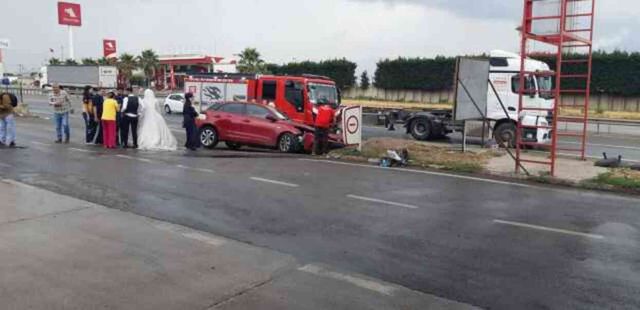 Kocaeli'de düğün öncesi kaza: Damat yaralandı, gelin ucuz atlattı