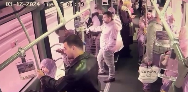 Metrobüsten Düşen Yolcu Kaza Anını Anlattı