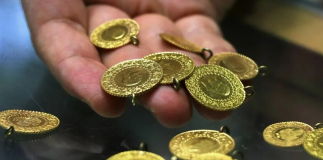 CANLI ALTIN FİYATLARI | Gram altın, çeyrek altın, yarım ve tam altının fiyatı ne kadar? Altın Fed kararı sonrası düştü mü? (8 Mayıs 2025)