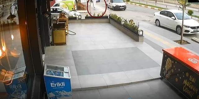 Çorum'da akılalmaz hırsızlık! Güpegündüz hayalet kılığında motosiklet çaldı