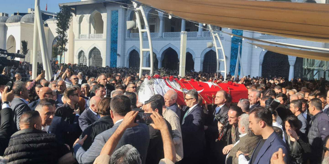 Sırrı Süreyya Önder'e veda! Son yolculuğuna uğurlanıyor