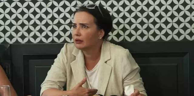 Deniz Uğur Kimdir?