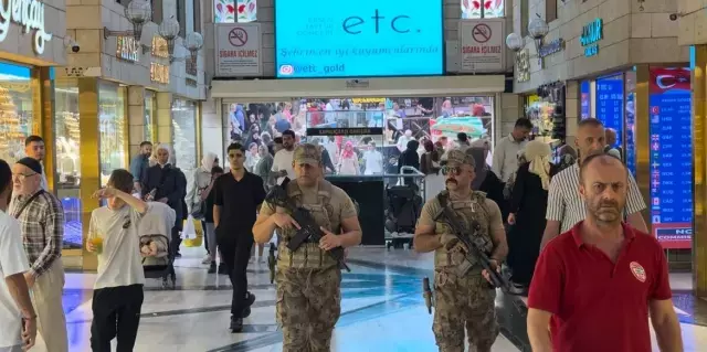 Kuyumcudan haraç istediler, Özel Harekat soluğu Kapalıçarşı'da aldı