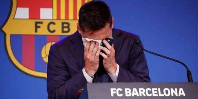Böyle para kazanma yöntemi görülmedi! Messi'nin burnunu sildiği peçete satışa çıktı