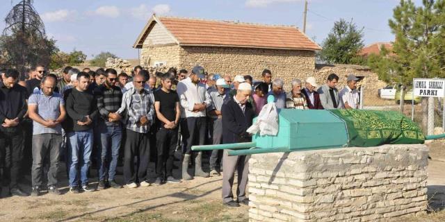 Çoban köpeğinin saldırdığı kadın öldü, köylüler hayvanı tüfekle vurdu