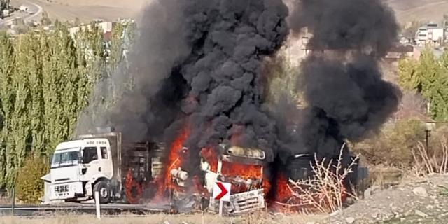 Ağrı'daki kazada kahreden detay! Ölen 2 kişi önceden devrilen pancar yüklü tıra yardım için gitmiş