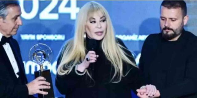 Zerrin Özer'in sağlık durumu nasıl? Şarkı Zerrin Özer'in hastalığı nedir?