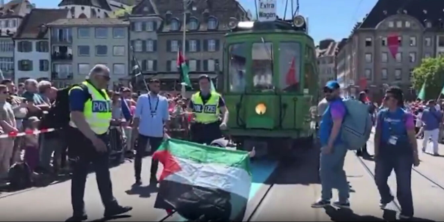 Eurovision'un açılış törenine Gazze protestosu damga vurdu