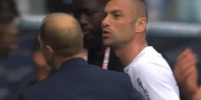 Burak Yılmaz'ın sinirden gözü döndü! Sahada küfretmediği kimse kalmadı