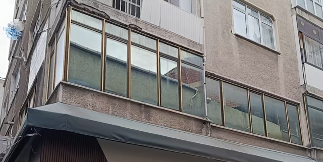 Küçükçekmece'de 1 hafta önce taşındığı evde çıkan yangında kadın hayatını kaybetti