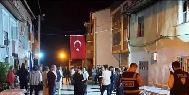 Baba ve oğul sünnet düğününü kan gölüne çevirerek silahla dehşet saçtı