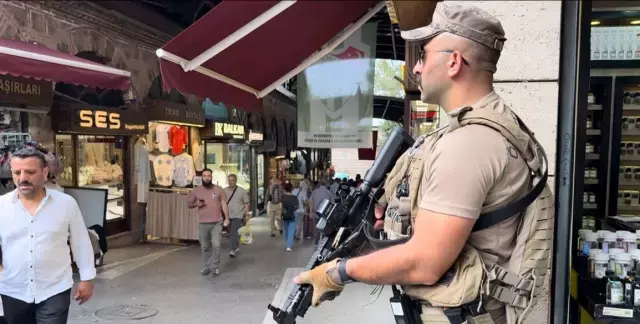 Kuyumcudan haraç istediler, Özel Harekat soluğu Kapalıçarşı'da aldı