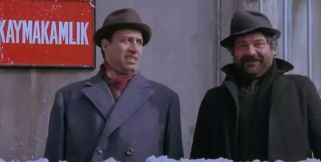 Deli Deli Küpeli filmi oyuncuları kim, konusu ne, sonu nasıl bitiyor? Deli Deli Küpeli filmi ne zaman, nerede çekildi?