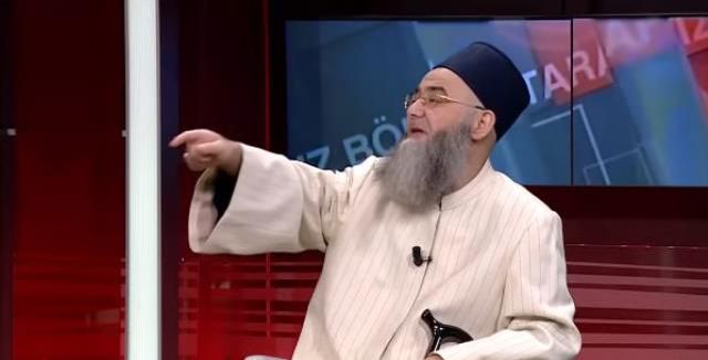 CNN Türk canlı izle! 12 Ekim 2022 CNN Türk Tarafsız Bölge canlı izle! Tarafsız Bölge Cübbeli Ahmet Hoca / Hakan Bardakçı canlı yayını!