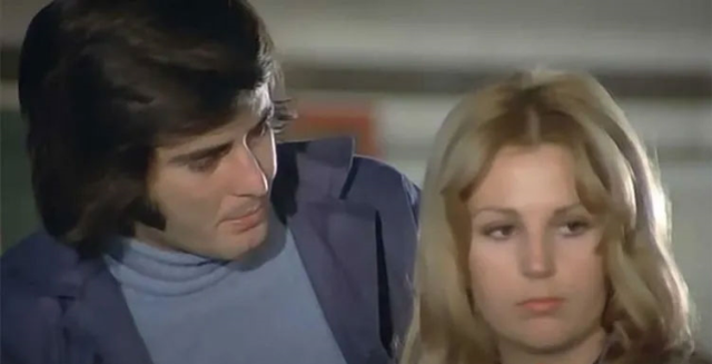 Yeşilçam'ın 'sarışın güzeli' olarak hafızalara kazınan Hale Soygazi'nin son hali şaşırtıyor