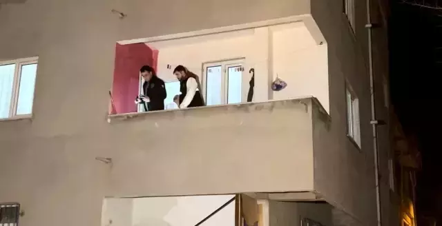 7 yaşındaki çocuğunun gözleri önünde anne ve babasını tüfekle, kardeşini boğazını keserek öldürdü