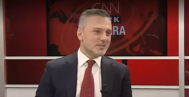 AK Parti Genel Başkan Yardımcısı Erkan Kandemir.