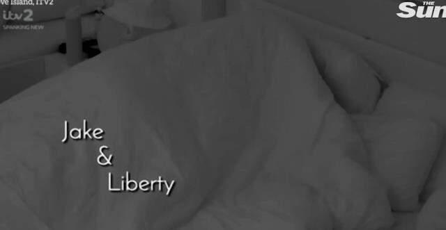 Love Island yarışmasının tarihinde bir ilk! Yarışmacıların hepsi aynı anda cinsel ilişkiye girdi