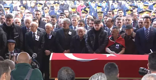 Türkiye şehitlerini uğurluyor! Devlet erkanı Ankara'daki törende