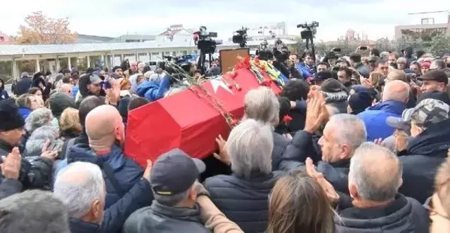 Metin Uca'nın cenazesi Ankara'da toprağa verildi