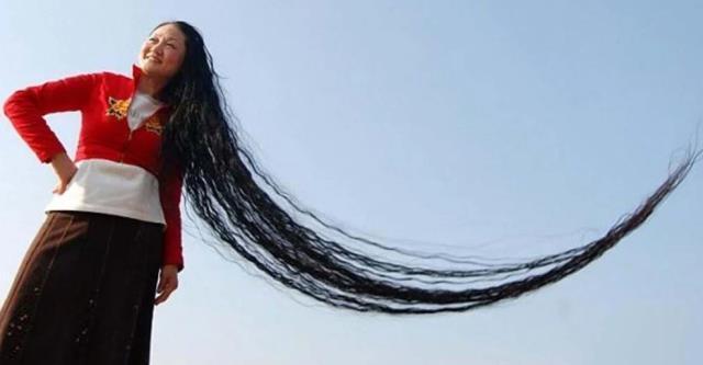 Çin'de saç uzunluğu 2.7 metre olan kadın internette viral oldu