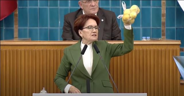 Akşener'den hayat pahalılığı tepkisi! Kürsüye market sepetindeki ürünlerle çıkıp fiyat değişimine dikkat çekti