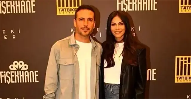 Demet Özdemir ve Şükrü Özyıldız'ın Sevişme Sahnesi Olay Oldu! Oğuzhan Koç Küplere Bindi...