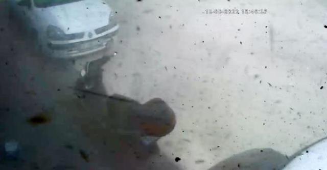 İş yeri kamerasına yansıdı: Isparta'da hortum paniğe neden oldu