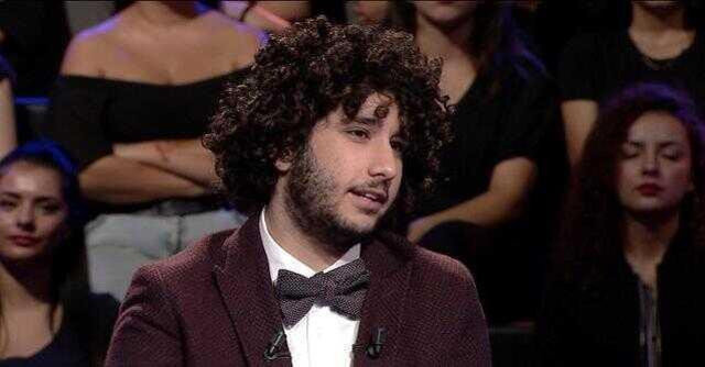 Depreme evinde yakalanan Arda Ayten korku dolu anları anlattı: Üzerime dolap düştü