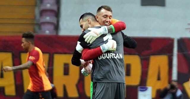 Galatasaray tüm şartları zorlayacak! Uğurcan Çakır, Muslera'dan eldivenleri almaya geliyor