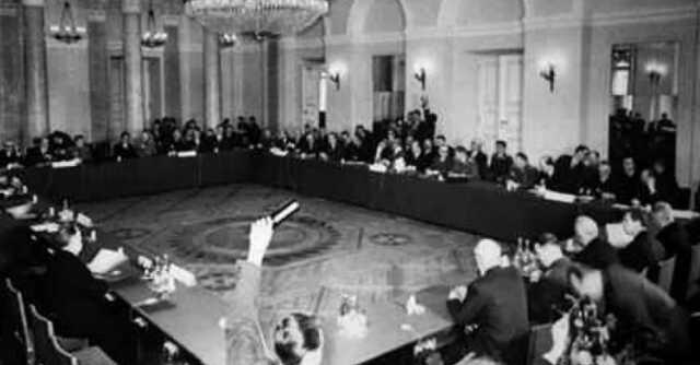 Türkiye Varşova Paktına üye mi?