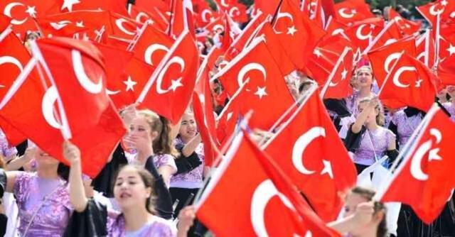 24 Nisan'da okullar tatil mi? 24 Nisan tatil mi? 24 Nisan'da okullar tatil olacak mı?