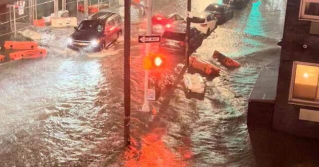 Sel nedeniyle OHAL ilan edilen New York'tan yeni görüntüler geldi