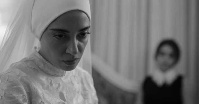 Kızılcık Şerbeti'nin Nursema'sından iddialı poz! Hayranları güzel oyuncuyu yere göğe sığdıramadı