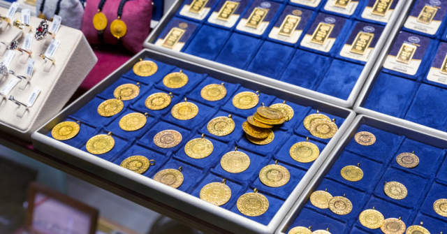 Çeyrek altın fiyatları bugün ne kadar? 1 Gram altın kaç TL? 22 Şubat 2025 canlı altın fiyatları!