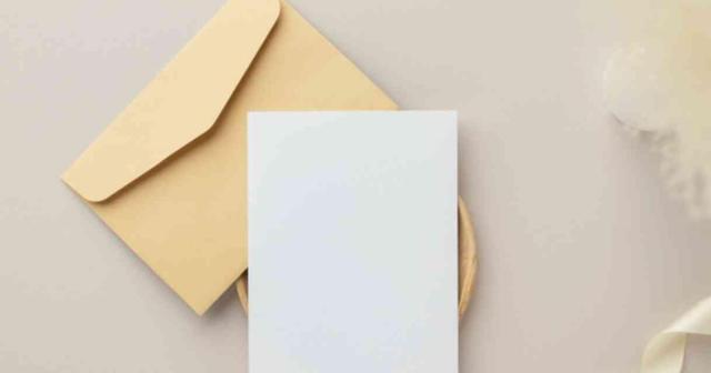 Zarf atmak ne demek? TDK zarf atmak ne anlama geliyor? Zarf atmak deyim mi atasözü mü?