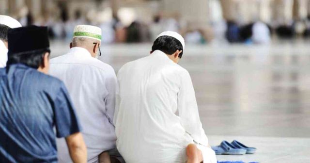 CUMA NAMAZI KAÇTA 13 EYLÜL? Cuma namazı saat kaçta kılınacak? Diyanet il il cuma namazı vakitleri!