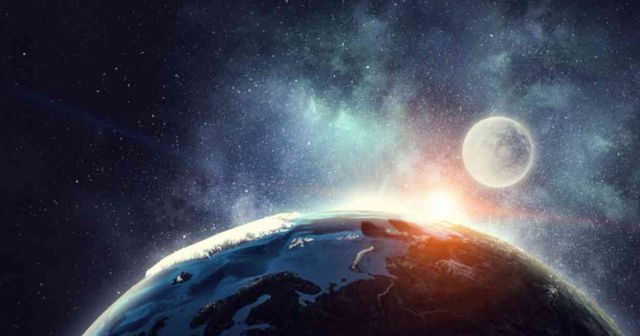 Dünya'dan bakıldığında ay'ın her gece farklı görünmesinin sebebi nedir?