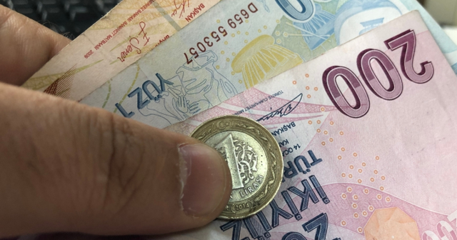 Memur ve memur emeklisi maaşı ne kadar olacak? 4 aylık enflasyon farkı yüzde kaç oldu? 2025 memur ve emekli zammı ne kadar olacak?