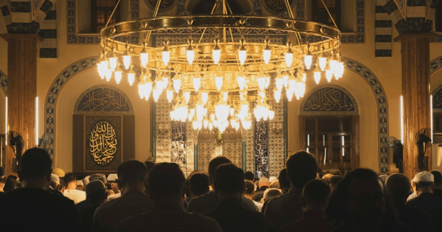 AKSARAY BAYRAM NAMAZI SAATİ 2025 | Bayram namazı saat kaçta? Bayram namazı nasıl kılınır, kaç rekat?