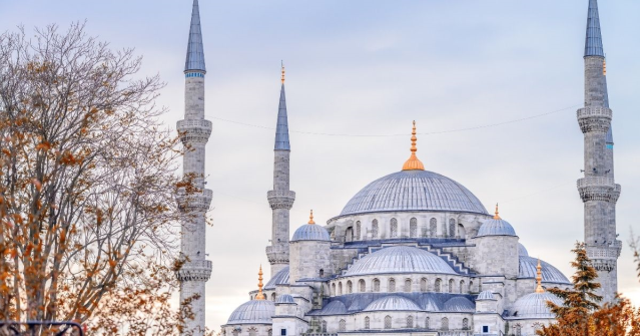 8 AĞUSTOS CUMA NAMAZI SAATİ 2025 (İstanbul, Ankara, İzmir ve il il cuma namazı vakitleri) Cuma namazı kaç rekat, nasıl kılınır?