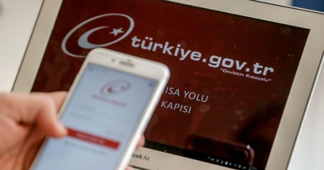 E-Devlet çöktü mü? 25 Ağustos e-Devlet ne zaman açılacak?