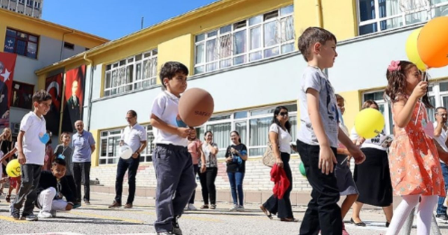 Okulların açılmasına kaç gün kaldı? 2025 Okullar ne zaman açılıyor?