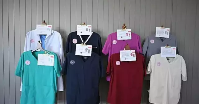 Sağlık çalışanlarının kıyafetlerinde yeni dönem! Hemşireler artık bu renk giyinecek
