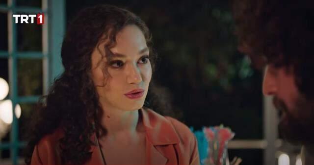 Melisa Şenolsun kimdir? Melisa Şenolsun kaç yaşında, nereli? Melisa Şenolsun biyografisi!