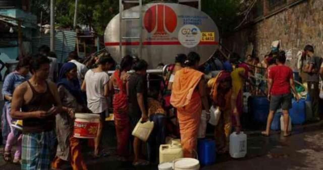 Hindistan'da en az 15 kişi aşırı sıcaklar nedeniyle hayatını kaybetti