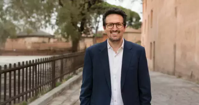 Ravenna Belediye Başkanı açıklama yapıyor