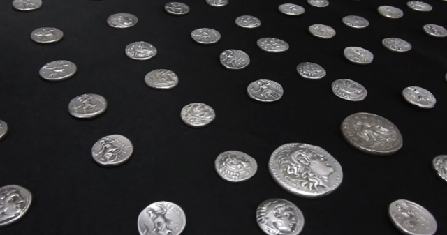 Edirne Kapıkule'de tarihi eser operasyonu: Büyük İskender portreli sikkelerle kaçarken yakalandılar