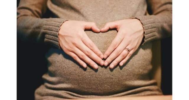 Rüyada birini hamile görmek ne anlama gelir? Rüyada kendini, tanıdık birini, akrabayı, arkadaşı hamile görmek neye işaret eder?